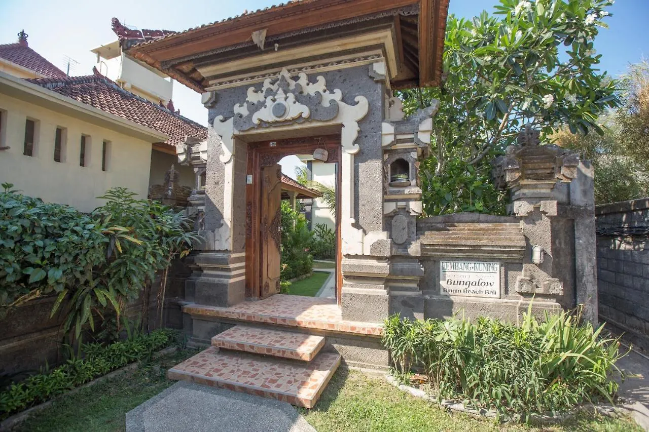 Hotel Kembang Kuning Uluwatu Pensión